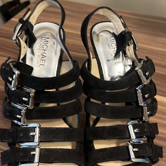 Michael Michael Kors, black heels with buckles - Picture 11 of 13